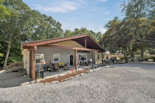 911 Oriole Trl, Fredon, NJ 07860-4421