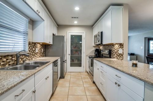 5069 Aztec Dr, Frisco TX 75056-2519 exterior