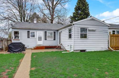 4872 7 St, Milwaukee WI 53221-2445 exterior