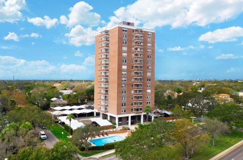 4015 Bayshore Blvd, Tampa FL 33611-1704 exterior