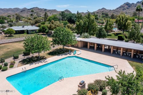 9052 29th St, Phoenix AZ  85028-5302 exterior