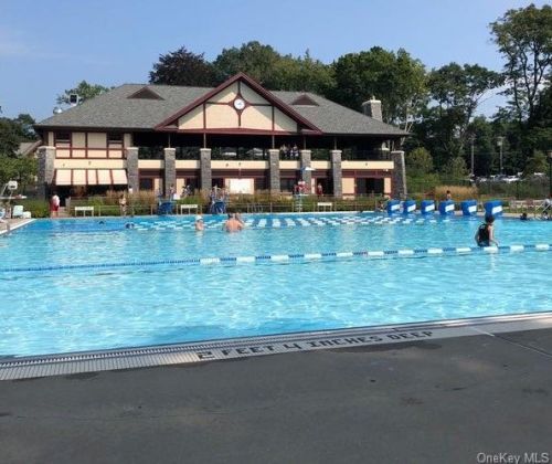 198 State Rd, Briarcliff NY 10510-1405 exterior