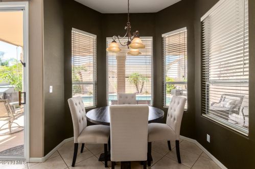 1872 Lantana Dr, Chandler AZ  85248-2170 exterior