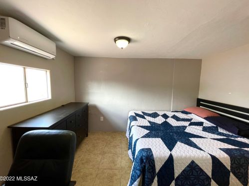 225 Columbia St, Tucson AZ  85714-2517 exterior