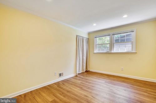 2232 Candlewood Dr, Alexandria VA 22308-1507 exterior