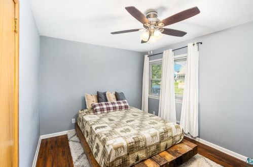 4202 4 St, Duluth MN 55806-2652 exterior