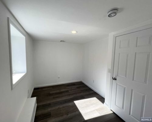 683 Ctr Ave, River Edge NJ 07661-2409 exterior