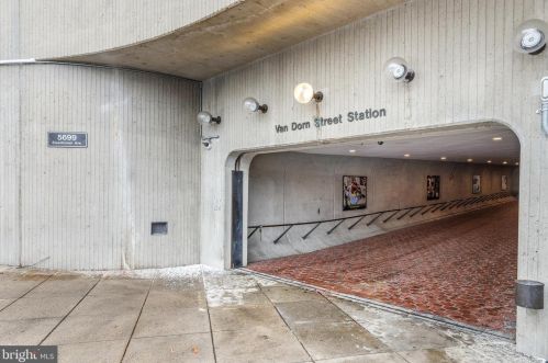 4854 Eisenhower Ave, Alexandria VA 22304-4883 exterior