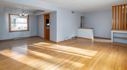 10204 Burleigh St, Milwaukee WI  53222-3304 exterior