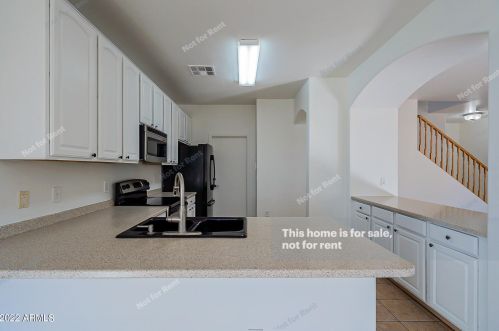 34814 31st Ave, Phoenix, AZ 85086-3203