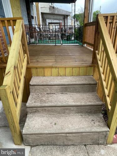 111 Whitely Ter, Darby PA  19023-2219 exterior