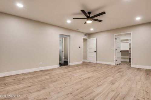 2110 Grant Rd, Tucson AZ  85719-3411 exterior