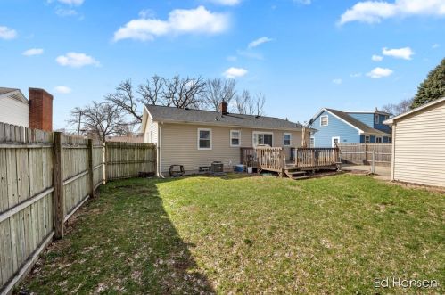 1701 Blanchard St, Wyoming MI 49519-3317 exterior