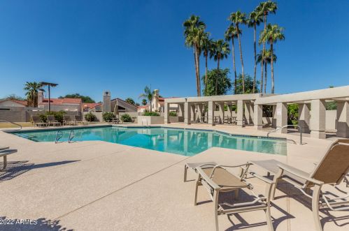 16028 3rd Ave, Phoenix AZ 85023-6282 exterior