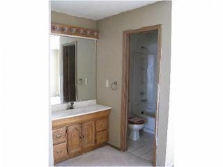 319 Newport Ln, Aurora IL  60504-7291 exterior