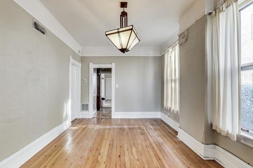 2324 Armitage Ave, Chicago IL 60647-4342 exterior