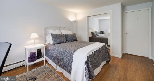 735 Hickory Ln, Berwyn PA 19312-1438 exterior