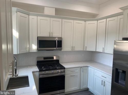 1856 Marshall St, Philadelphia PA  19122-2109 exterior