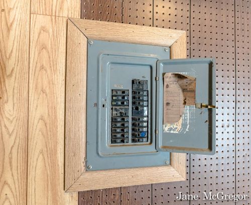 1305 Poulson Rd, Meskegon MI 49445-2532 exterior