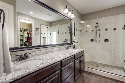 6151 Fresno St, Chandler AZ 85249-5589 exterior