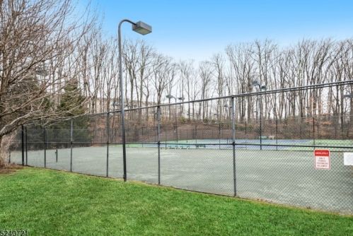 3312 Cleveland Ln, Rockaway NJ 07866-5808 exterior