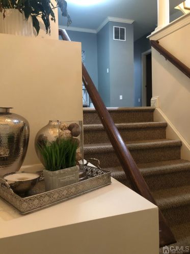 21 Roosevelt Ave, Carteret NJ 07008-3018 exterior