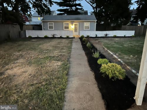 454 Connecticut Ave, Trenton, NJ 08629-1203