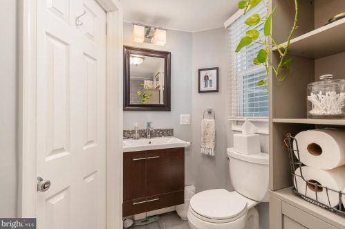 1529 Clarion St, Philadelphia PA  19147-6209 exterior