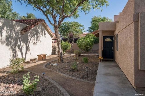 1381 Tamarisk Dr, Chandler AZ  85224-8502 exterior