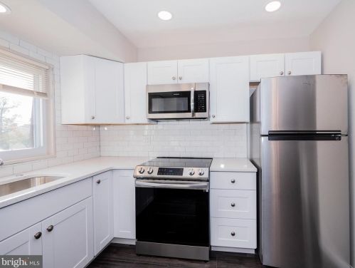 9615 New Hampshire Ave, Silver Spring MD 20905-3918 exterior