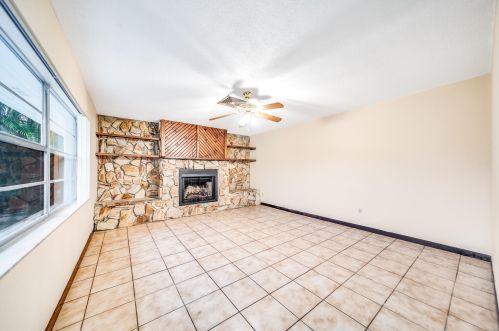 7007 Plumosa Ln, Fort Pierce, FL 34951-4809