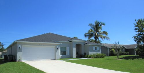 1245 Malaga Ave, Fort Pierce, FL 34953-4822