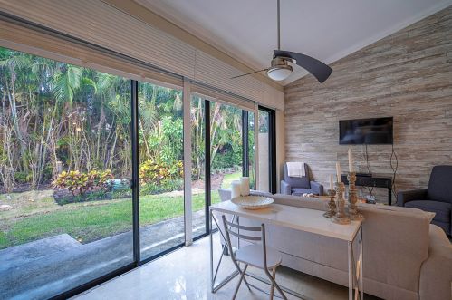 7195 Le Chalet Blvd, Boynton Beach FL 33472-5033 exterior