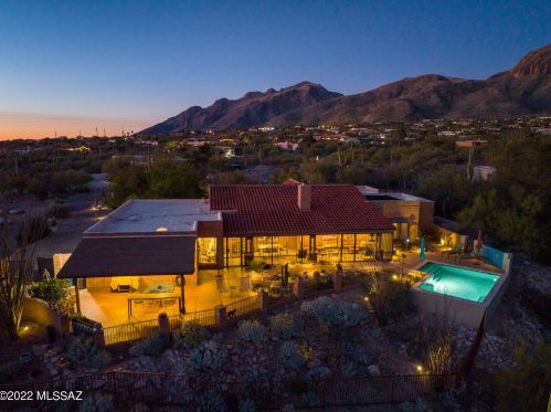 6822 Table Mtn Rd, Tucson AZ 85718-1328 exterior