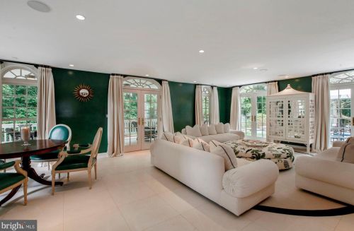 11013 Cripplegate Rd, Rockville MD 20854-1630 exterior