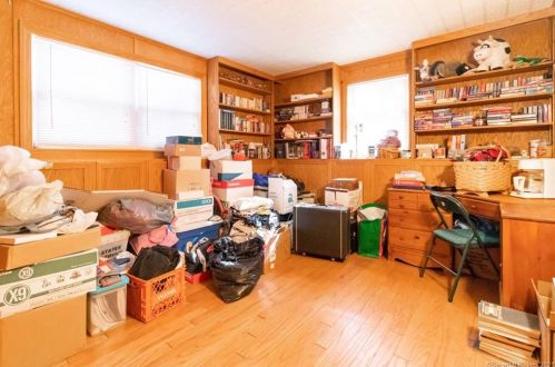 21 Susan Cir, Enfield CT 06082-5767 exterior