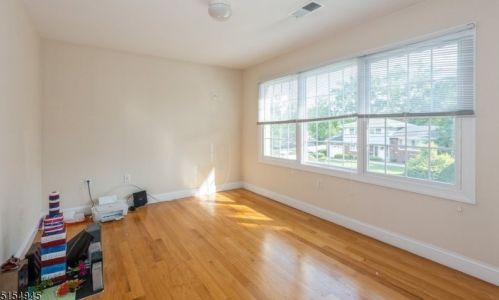 50 Diven St, Springfield NJ 07081-2814 exterior