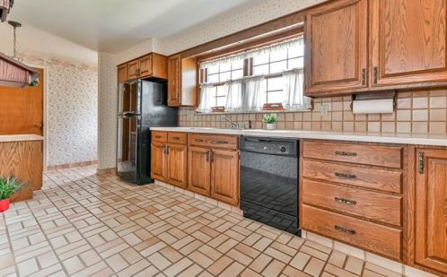 461 Olive St, Pittsburgh PA 15237-4886 exterior