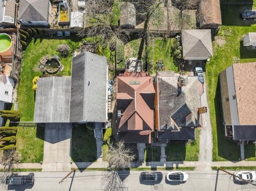 37 Emily St, Pittsburgh, PA 15205-3003