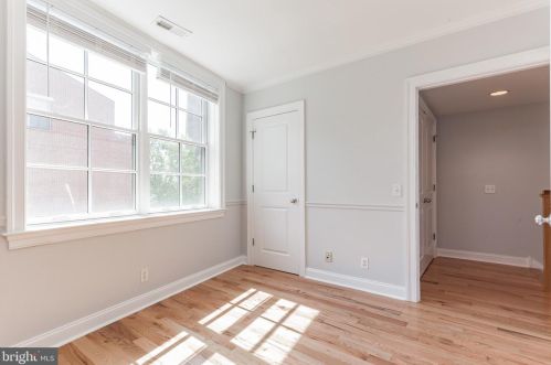 927 2nd St, Philadelphia PA 19122-0033 exterior