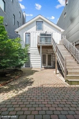 1435 Mohawk St, Chicago IL 60610-7490 exterior