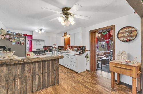 550 Dixie Dr, Pittsburgh PA 15235-4528 exterior