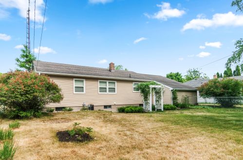 620 Lilac Ave, Big Rapids MI 49307-2520 exterior