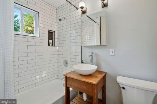 5018 Sherier Pl, Washington DC 20016-3328 exterior