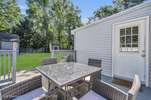 365 Western Blvd, Berkeley Township NJ  08721-2855 exterior