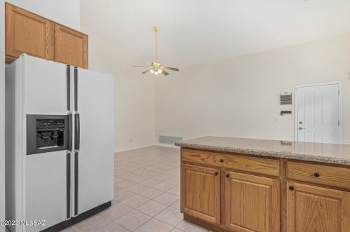 9593 Paseo Juan Tabo, Tucson AZ  85747-5007 exterior