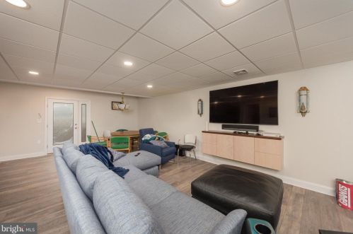 1185 Edgemoor Ct, Lancaster PA 17601-5198 exterior