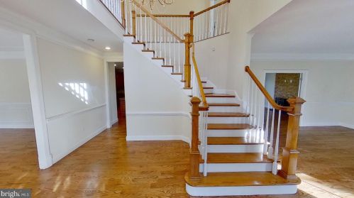 1827 Great Falls St, Mc Lean VA  22101-5416 exterior