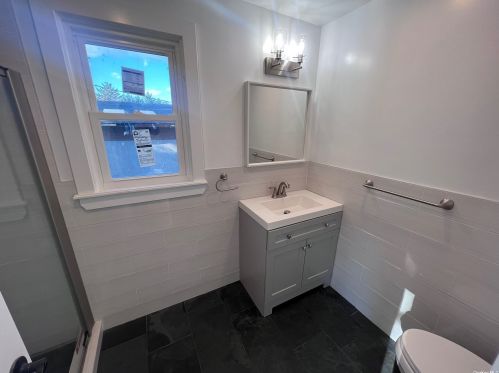 55 Ldg Ave, Huntington Station NY 11746-3473 exterior