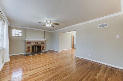 3924 Cordes Dr, Saint Louis, MO 63125-4528